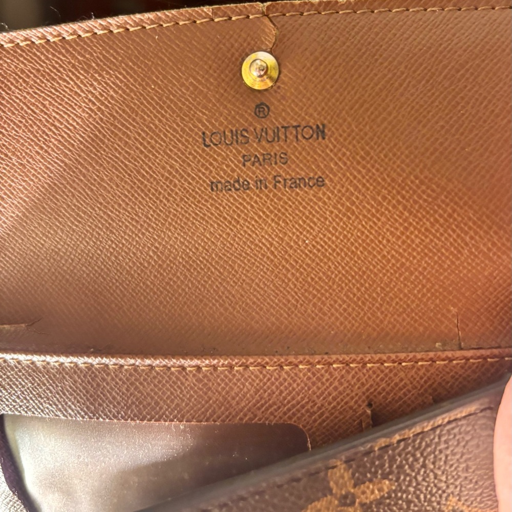 Project Louis Vuitton Classic Monogram Wallet. Please see ALL photos and video. - Picture 6 of 17